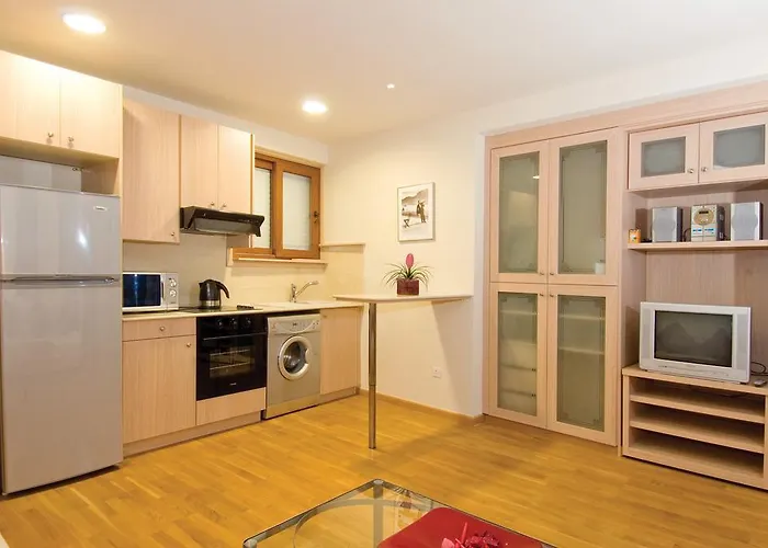 Apartmán Ithaki Phinikoudes 307 *