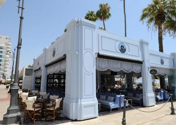 Ithaki Phinikoudes 307 Lägenhet Larnaca