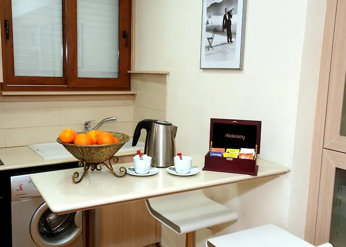 Ithaki Phinikoudes 307 *