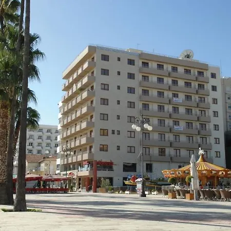 Ithaki Phinikoudes 307 דירה *